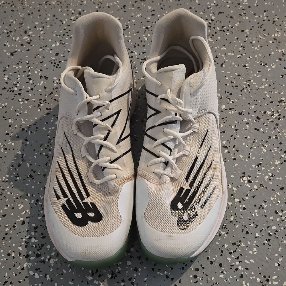 Used New Balance Men's FuelCell 4040 V6 Turf-Trainer White Mens 15